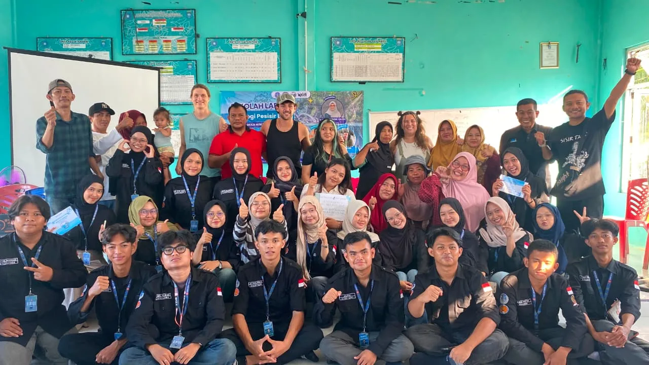 Sekolah Lapang Ekologi Pesisir Laut Perkuat Kesadaran Lingkungan dalam Program Bina Desa HIMASOS 2026